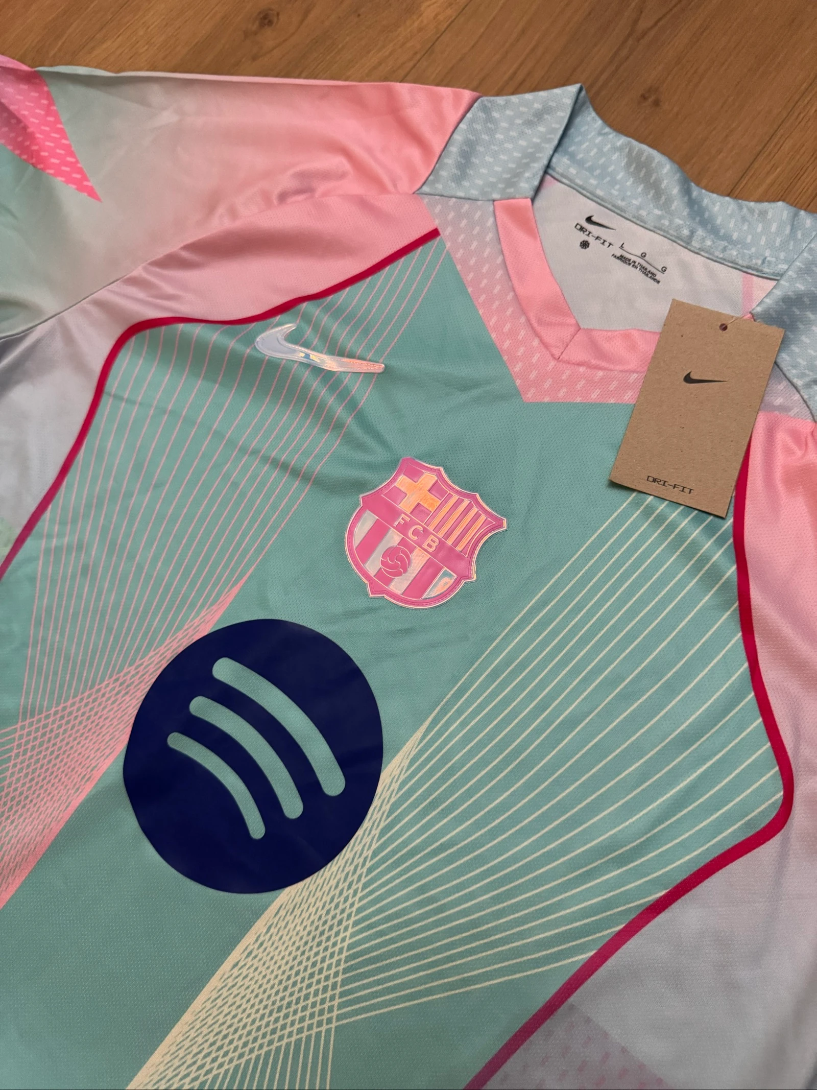 Nike FC Barcelona 24/25 Away Football Kit Set Rosa e Turquesa – Camisa + Shorts – Novo com etiquetas – photo 4